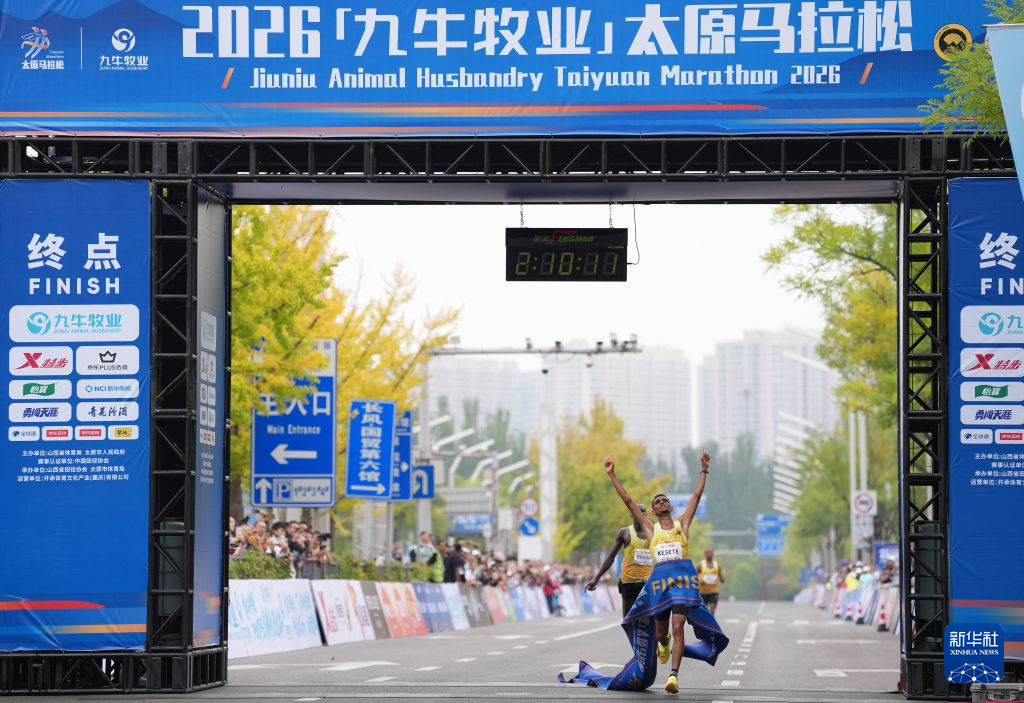 进行深入合作相关图片